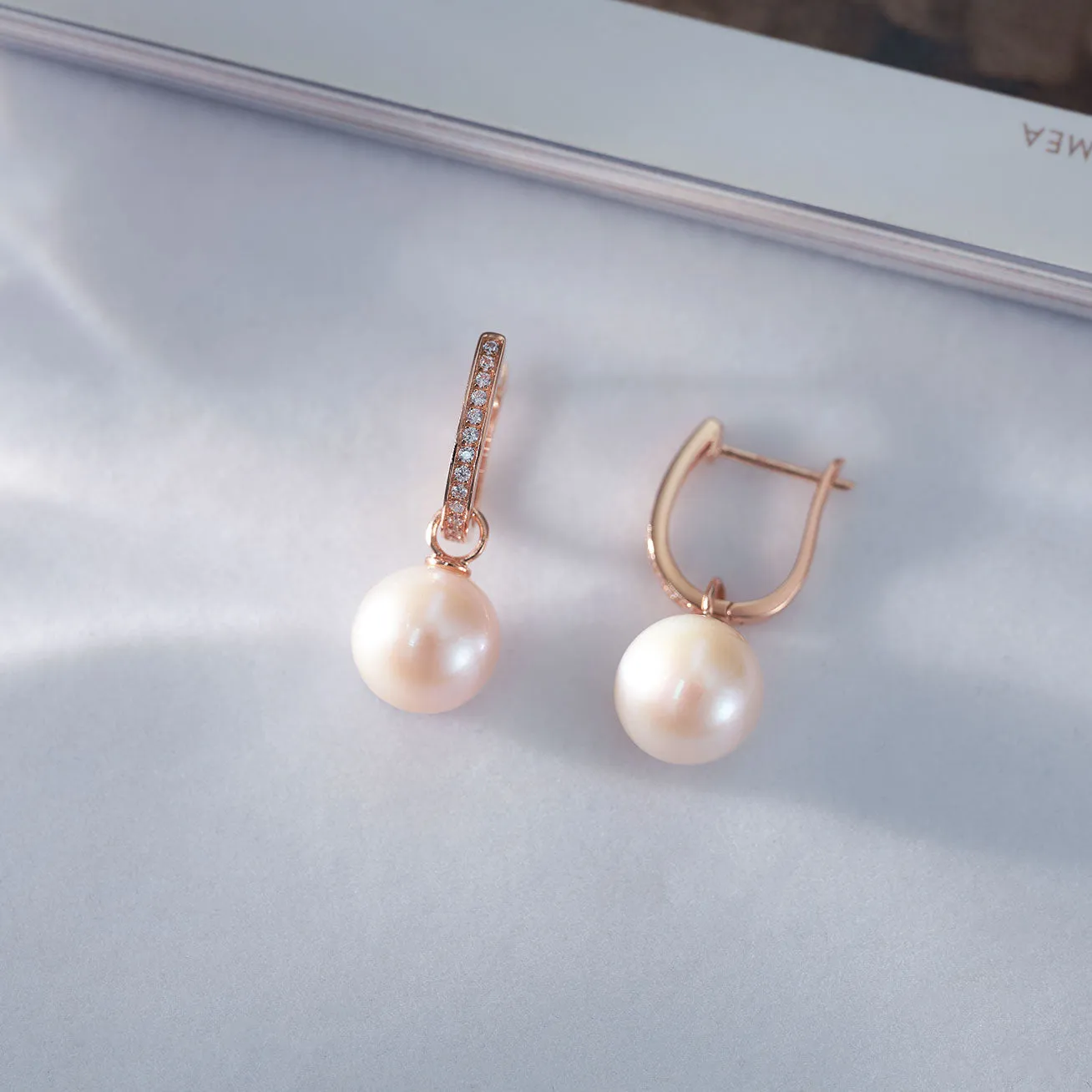 18K Solid Gold Edison Pearl Earrings KE00148 | Elegant