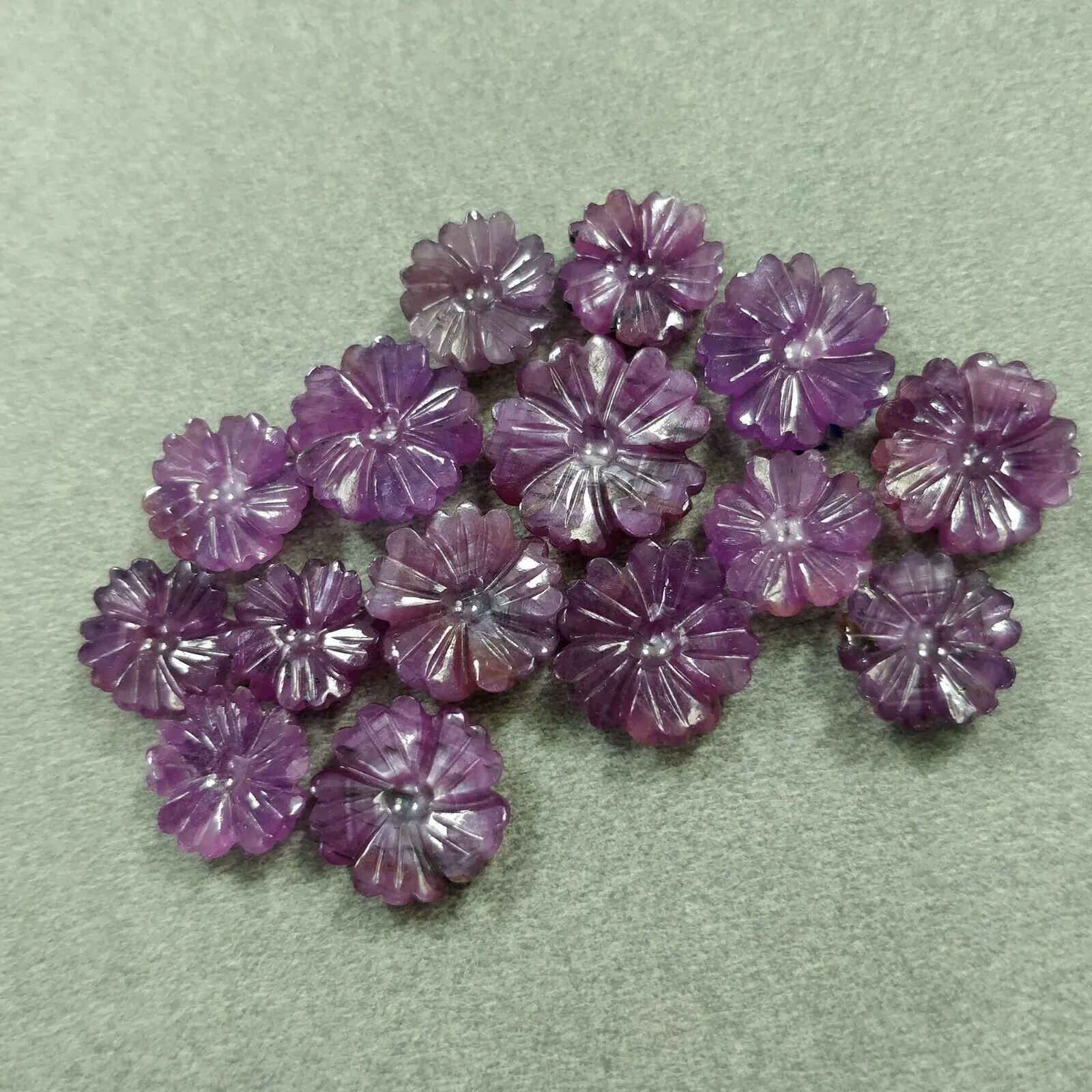 65.35cts Natural Untreated PURPLE VIOLET SAPPHIRE Gemstone Hand Carved FLOWER Round Shape 10.5mm - 14mm 15pcs Lot For Jewelry