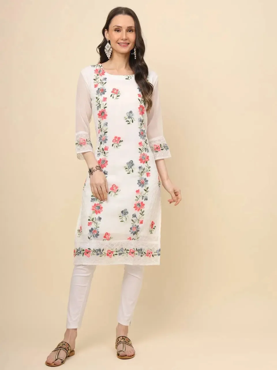 Beautiful Women's Lucknow Chikankari Kurti