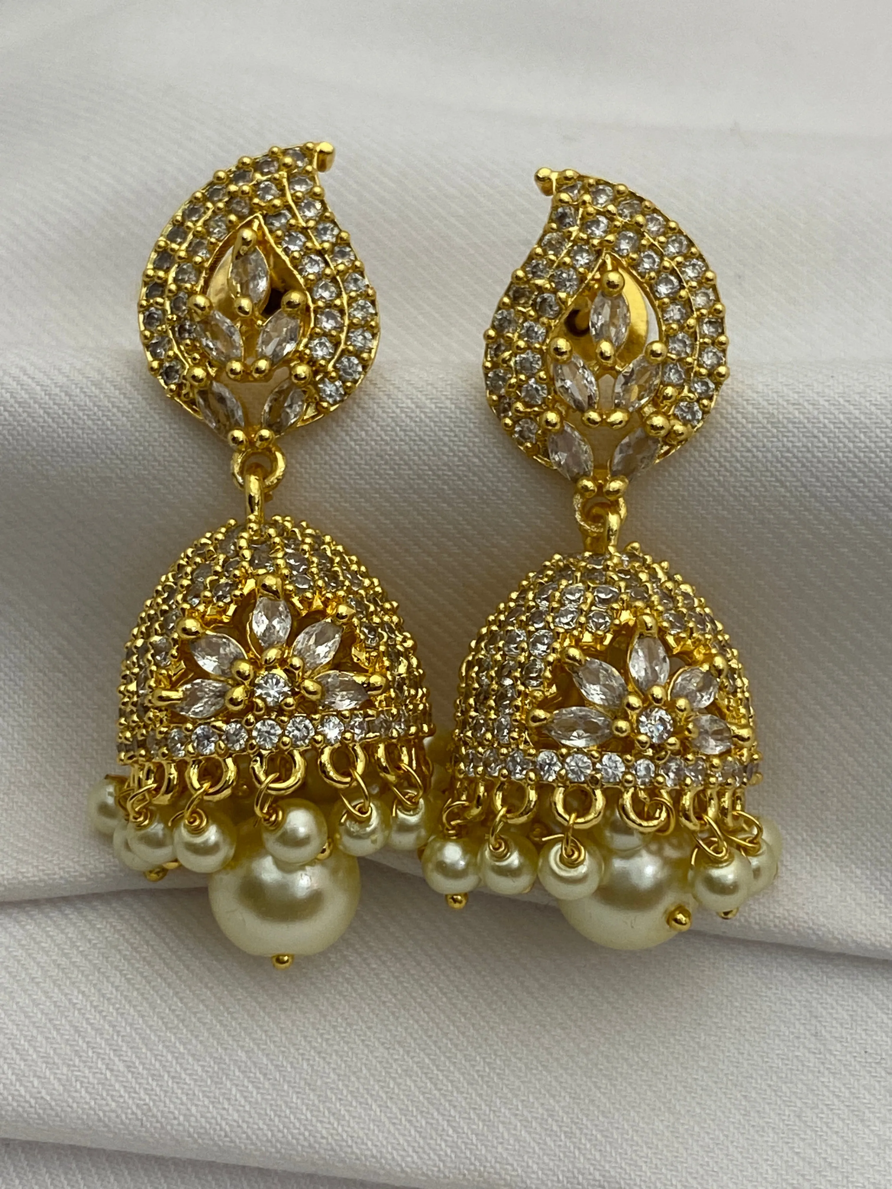 Elegant White Stoned Traditional Wear Jhumka Earrings