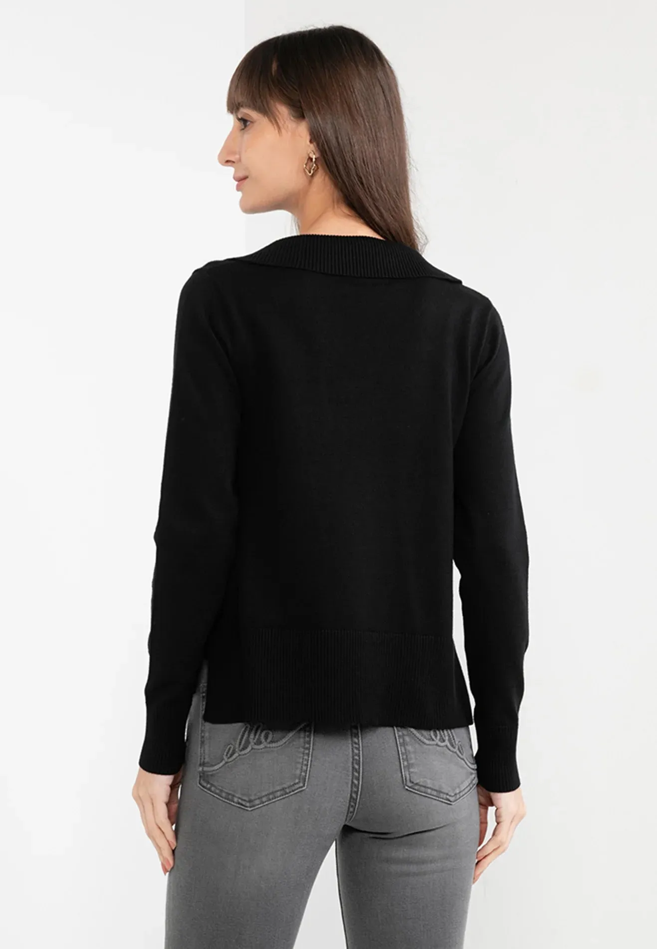 ELLE Apparel Soft Knit Long Sleeves Top With Front Pockets