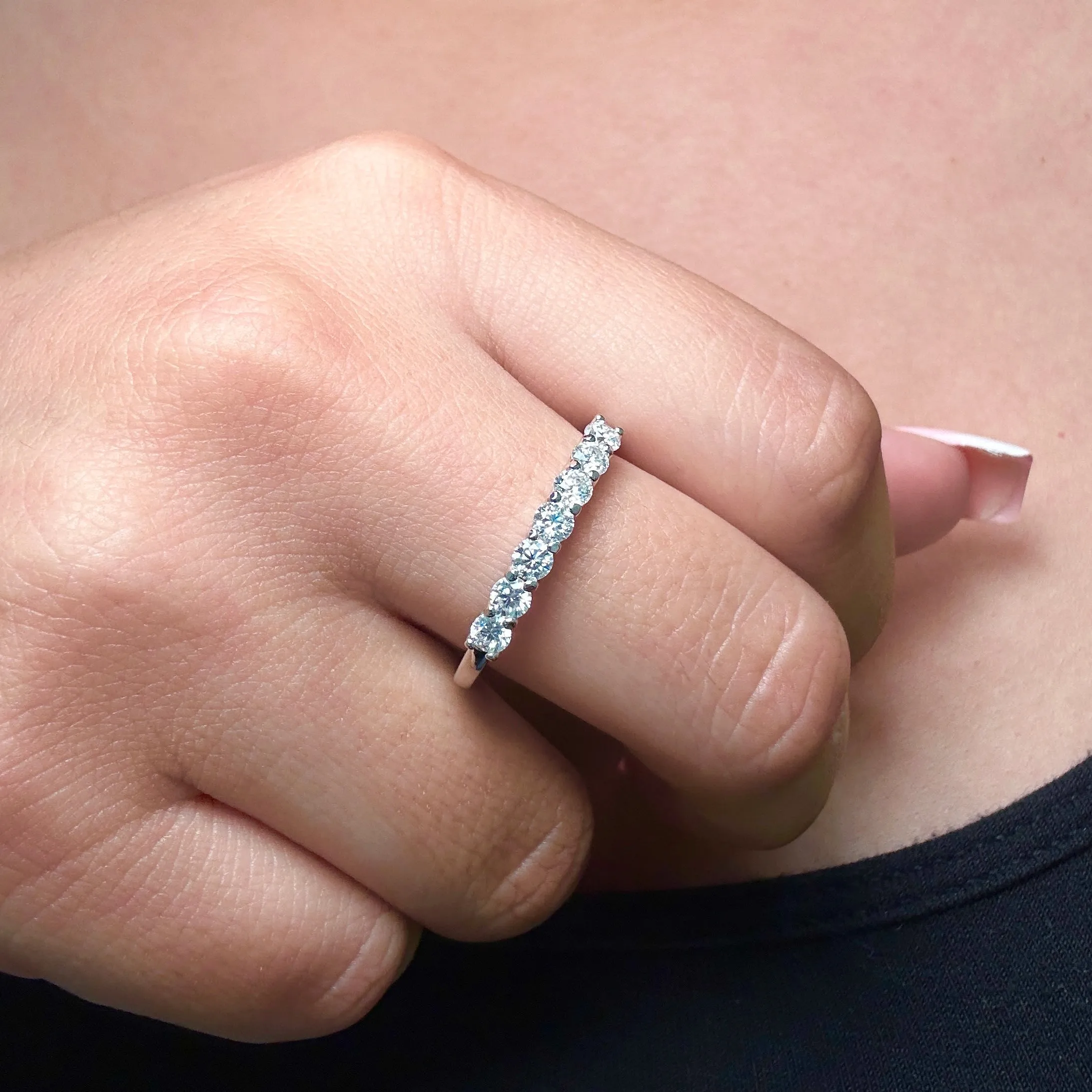 LIZ MOISSANITE BAND