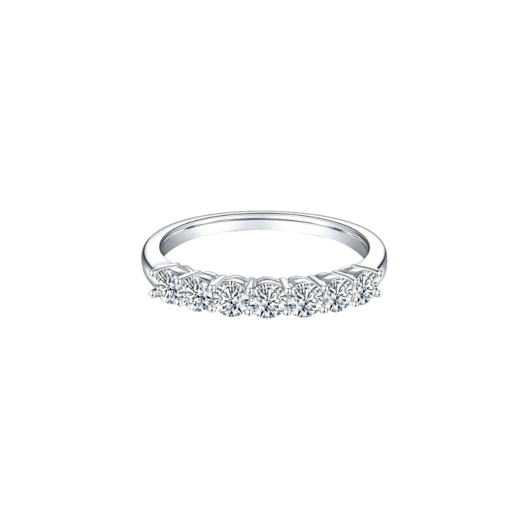 LIZ MOISSANITE BAND