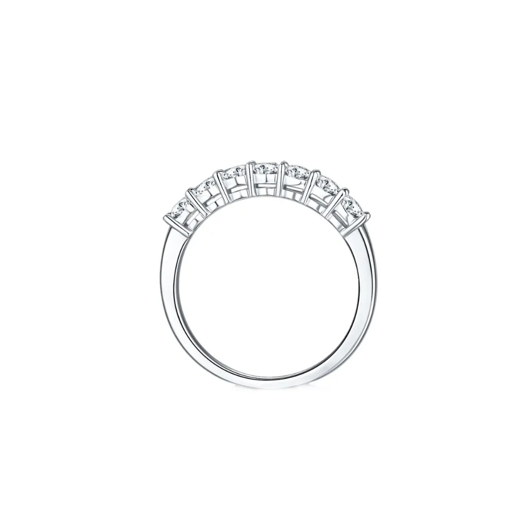 LIZ MOISSANITE BAND