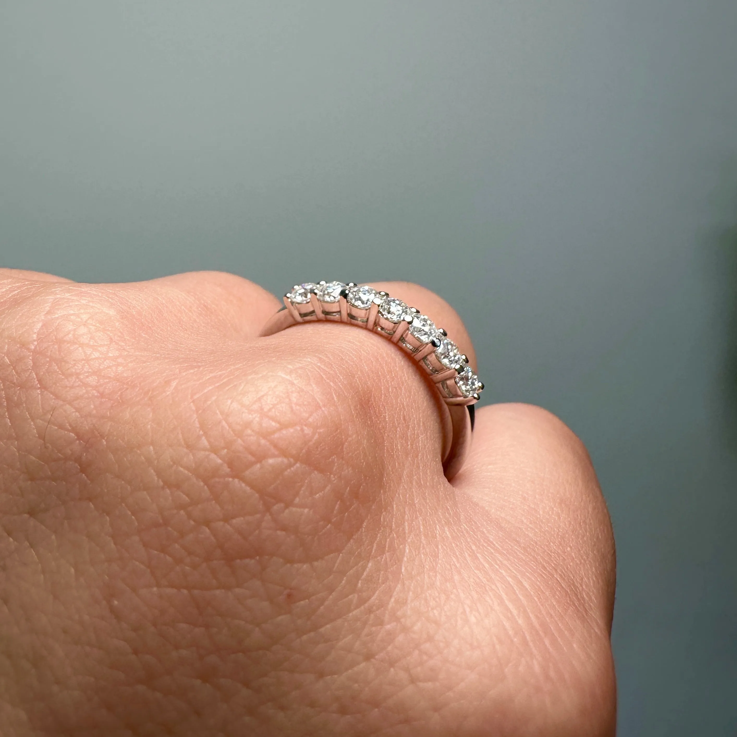 LIZ MOISSANITE BAND