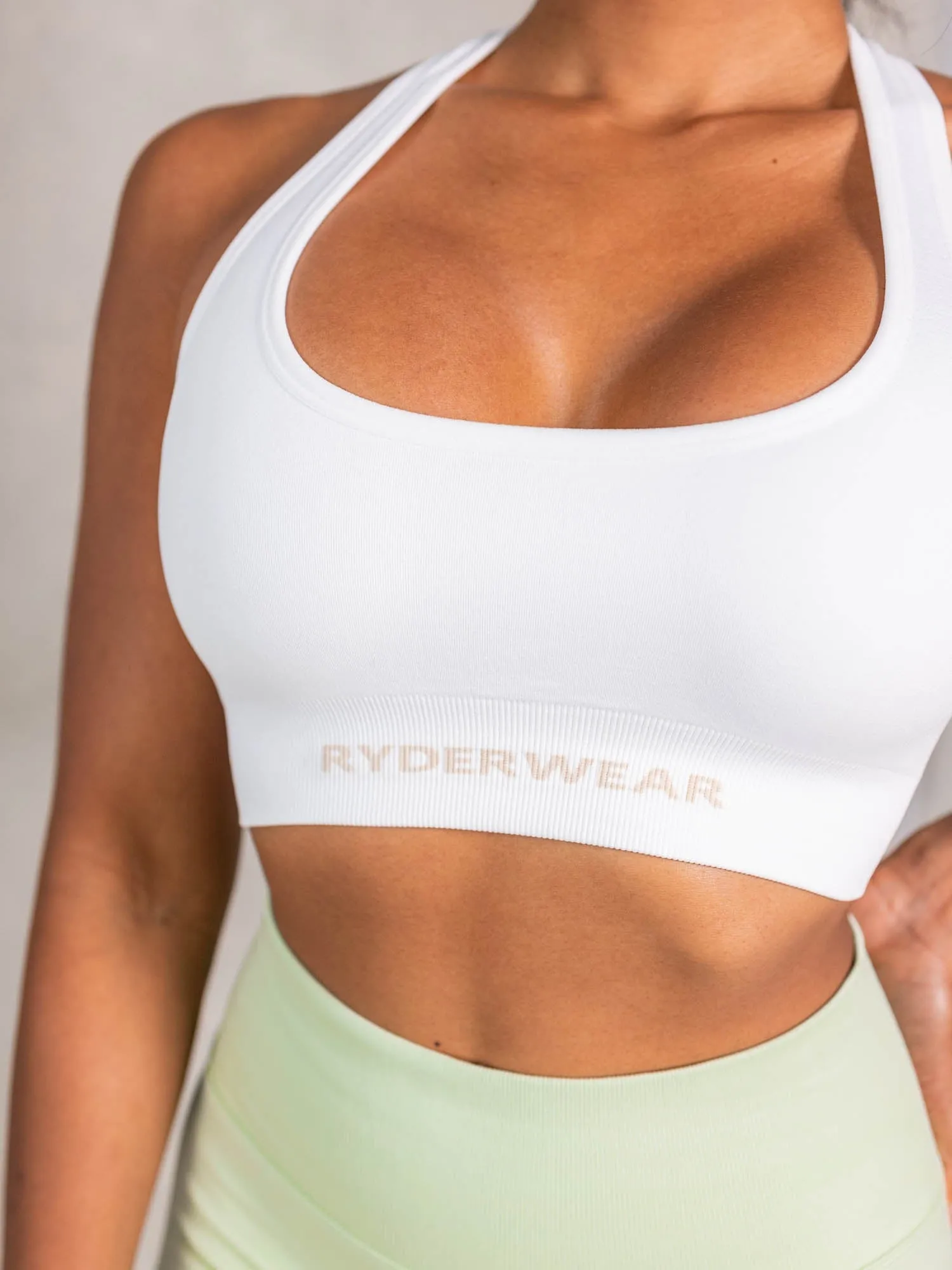 NRG Seamless Scoop Neck Sports Bra - White