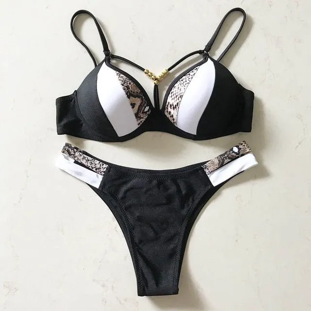 Scarlett Hollow Cut-Out-Bikini