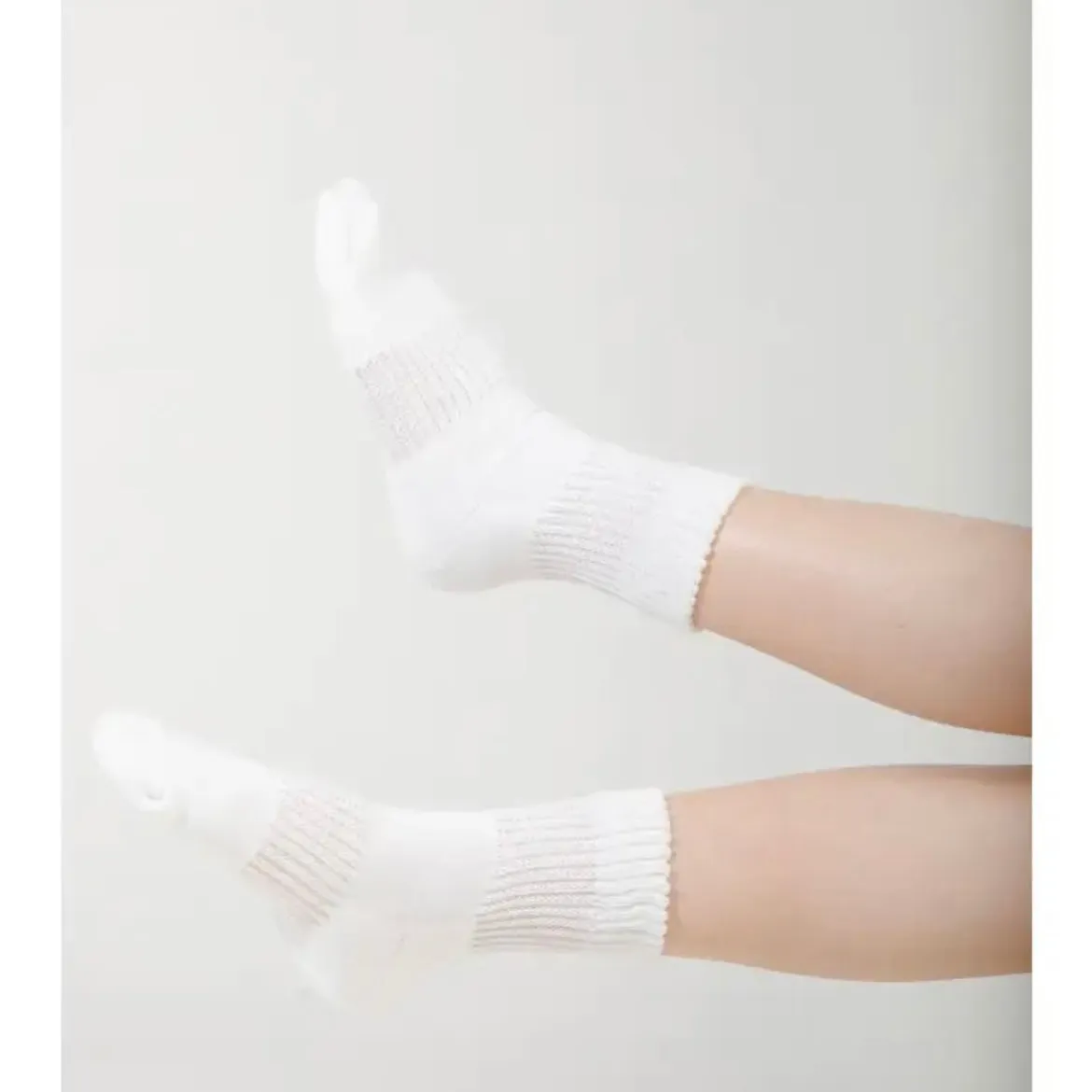 Solid Quarter Socks - White