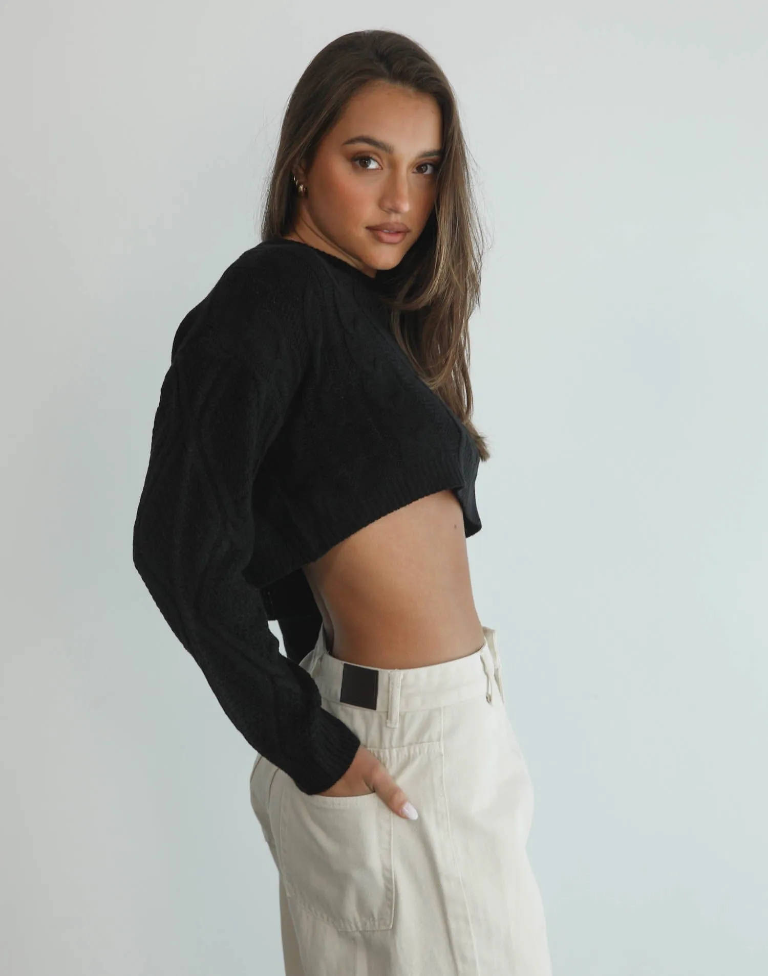 Stanton Cropped Jumper (Black)