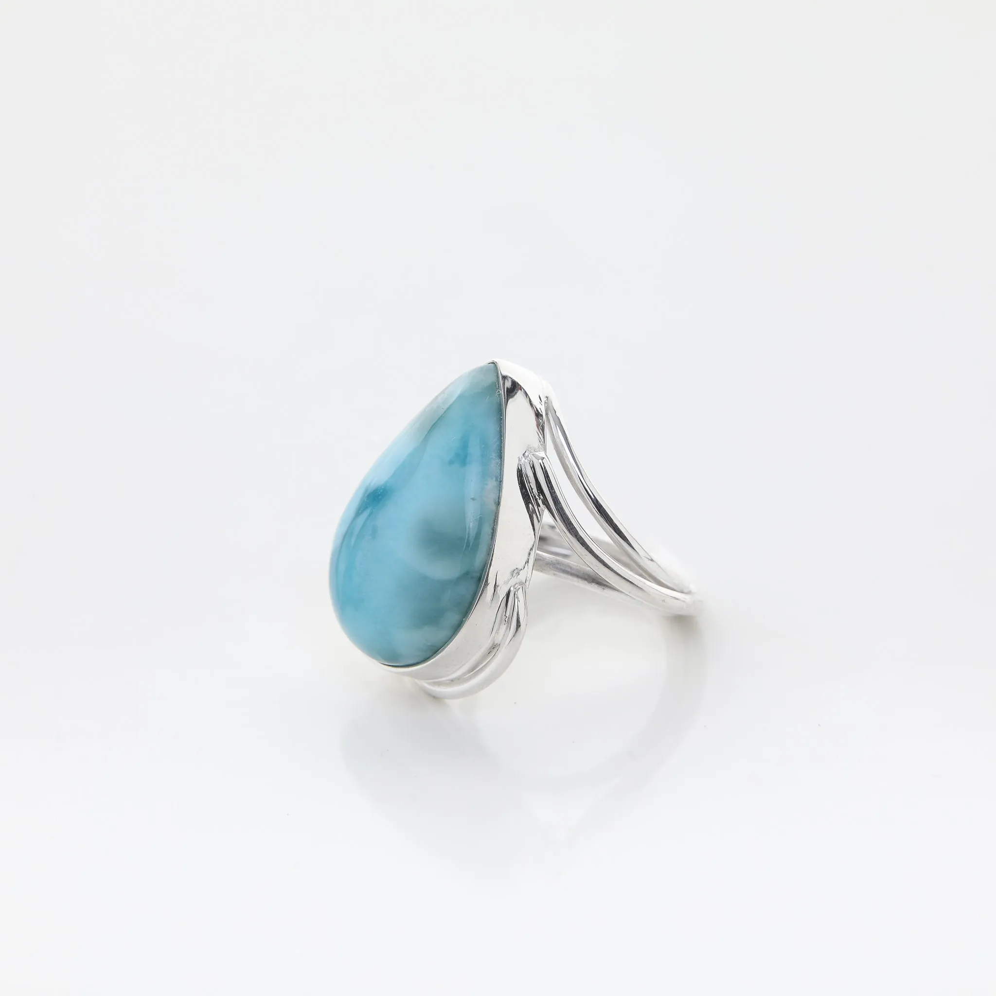 Teardrop Ring Treisi