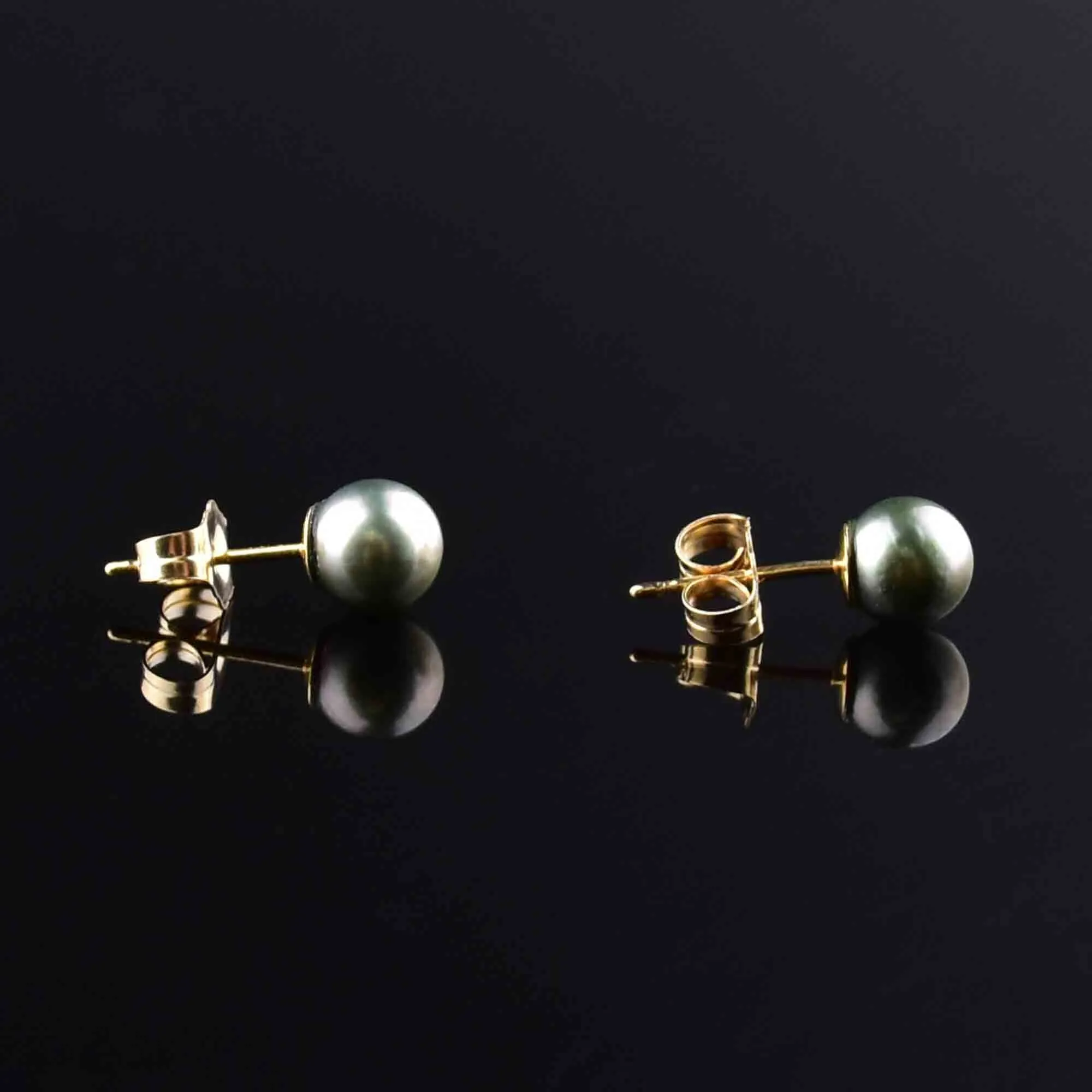 Vintage 14K Gold Black Pearl Stud Earrings