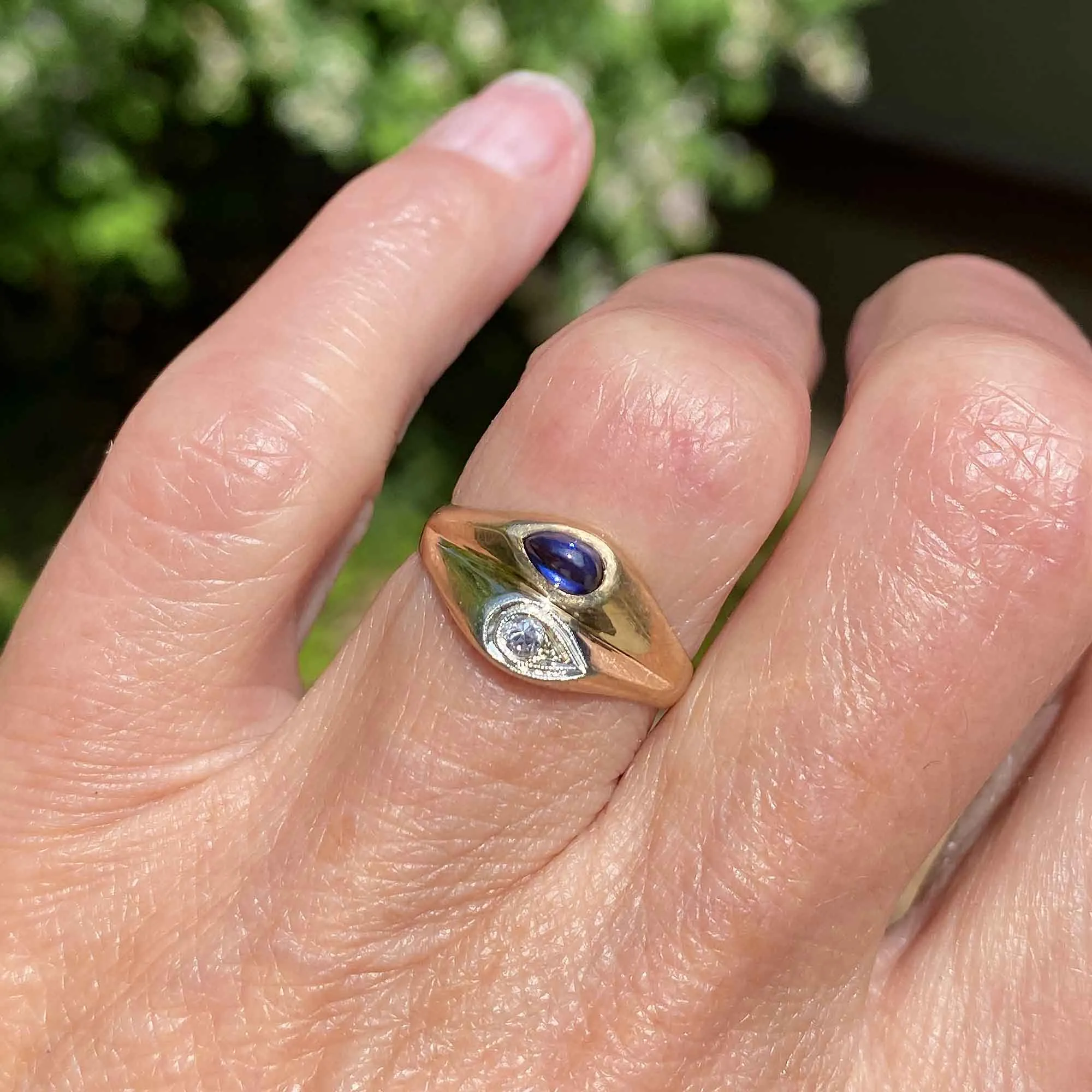 Vintage 14K Gold Diamond Cabochon Sapphire Ring