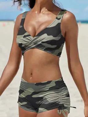 Wunderschöner Shorts-Bikini mit Camouflage-Print